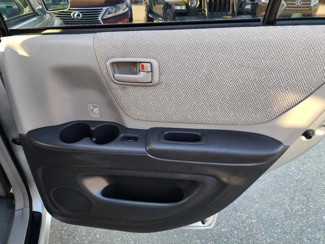 Toyota Highlander V6 2WD 2003