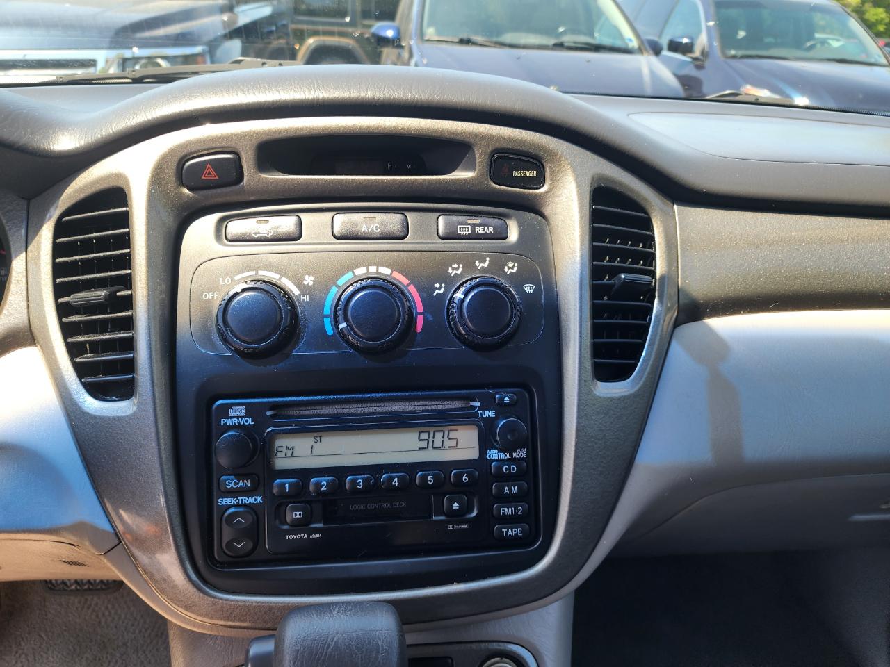 Toyota Highlander V6 2WD 2003