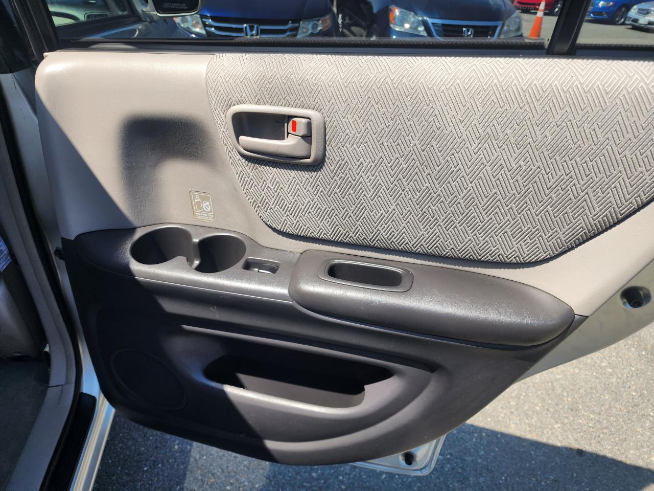 Toyota Highlander V6 2WD 2003