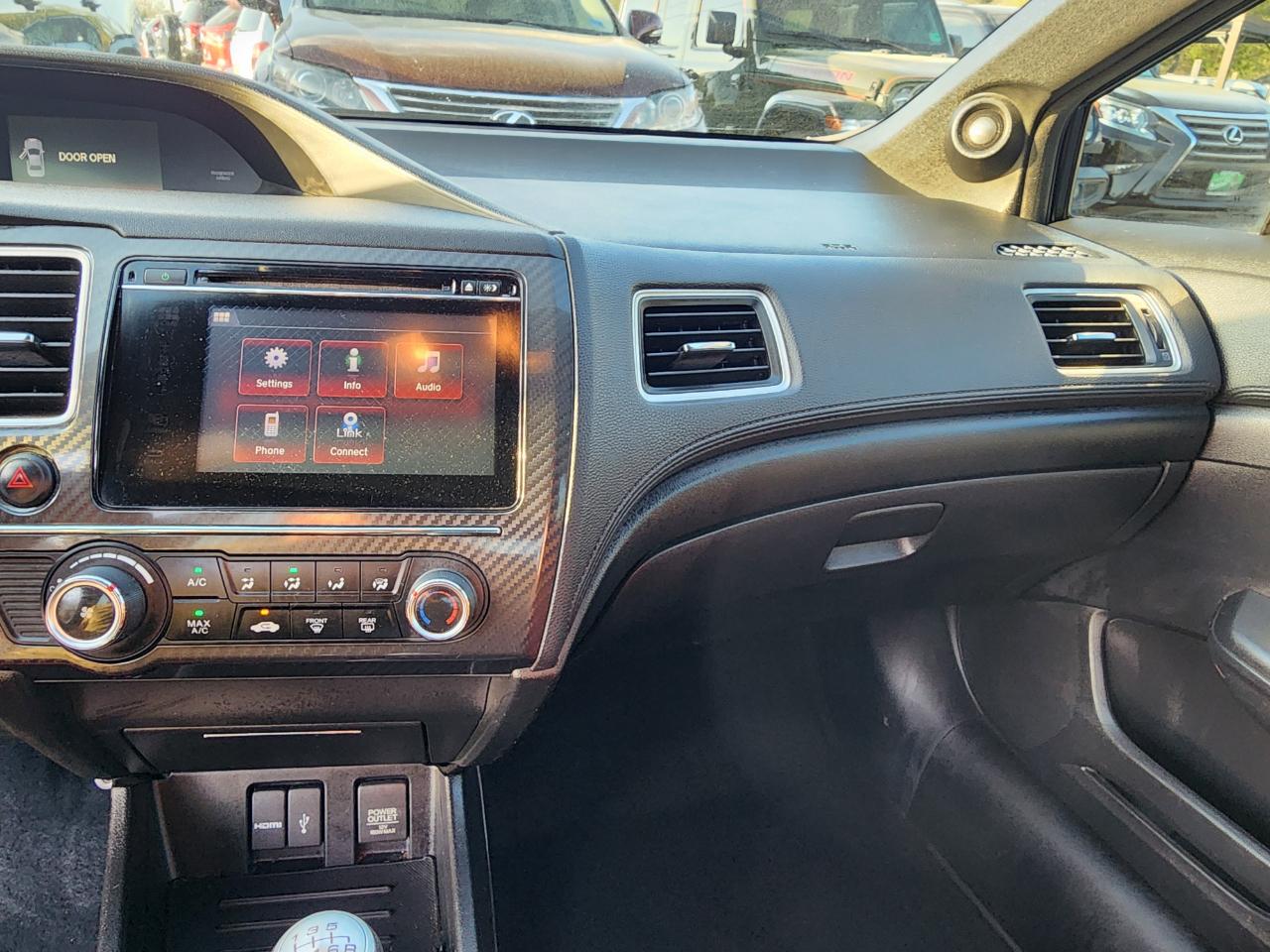 Honda Civic Si Sedan 6-Speed MT 2015