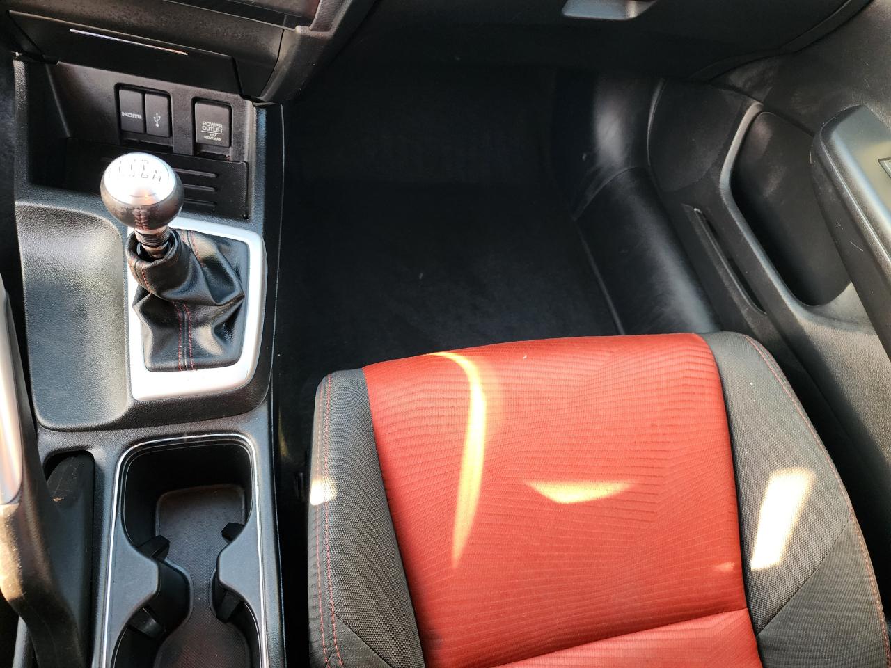 Honda Civic Si Sedan 6-Speed MT 2015