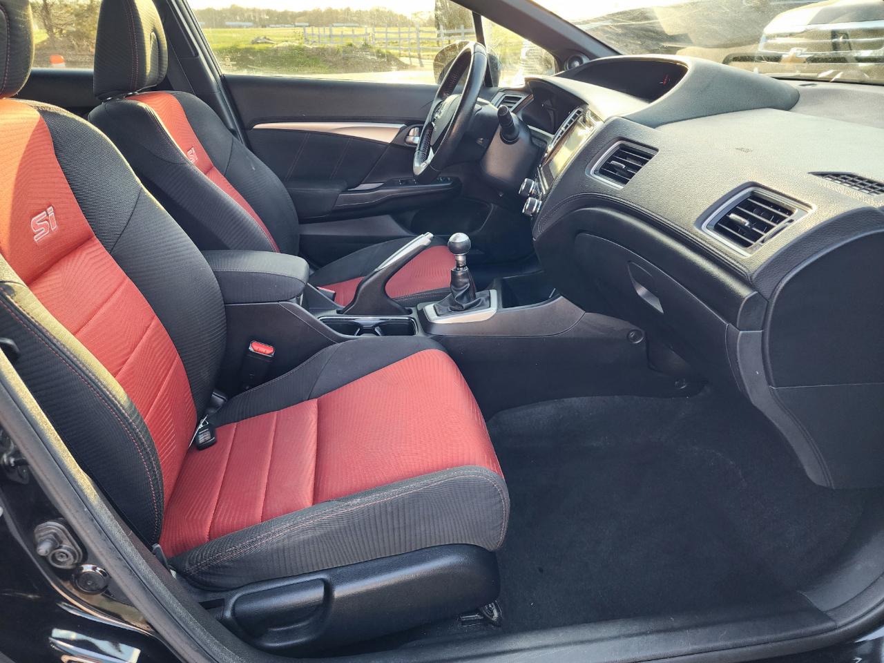 Honda Civic Si Sedan 6-Speed MT 2015