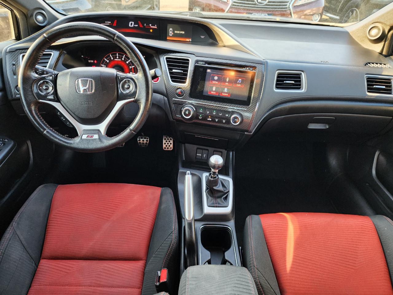 Honda Civic Si Sedan 6-Speed MT 2015
