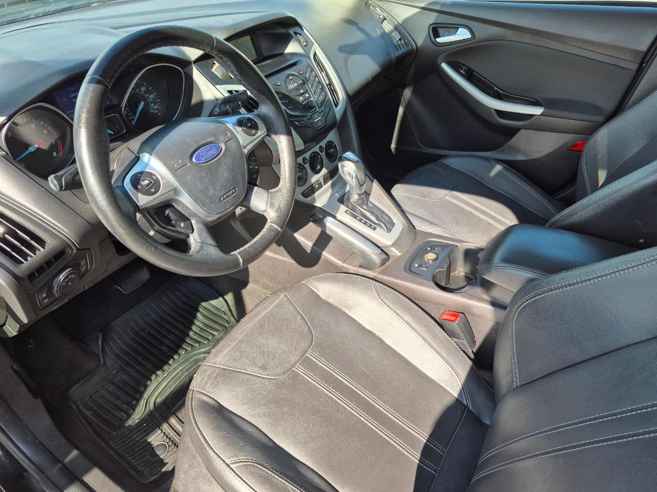 Ford Focus SE Sedan 2013