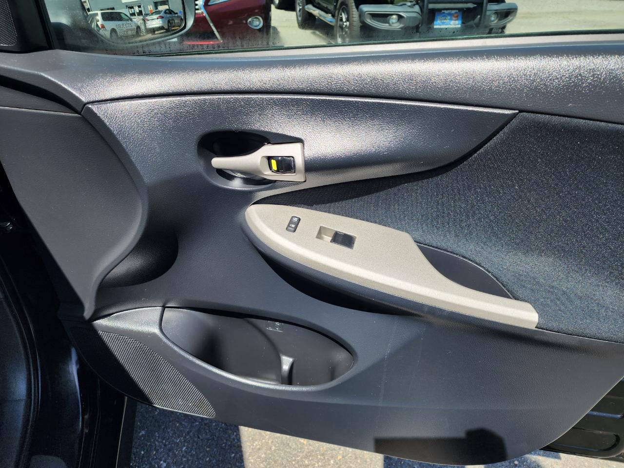 Toyota Corolla S 4D Sedan 2013