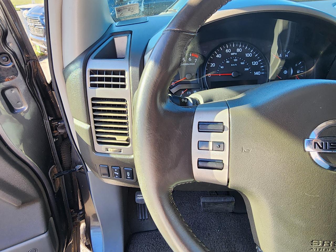 Nissan Titan LE King Cab 4WD 2006