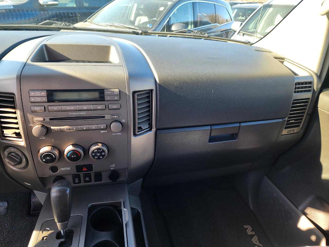 Nissan Titan LE King Cab 4WD 2006