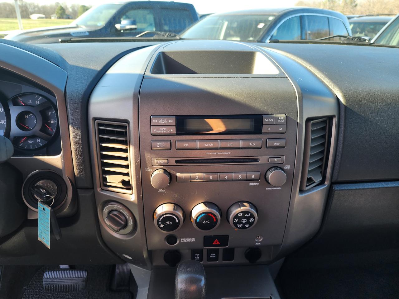 Nissan Titan LE King Cab 4WD 2006