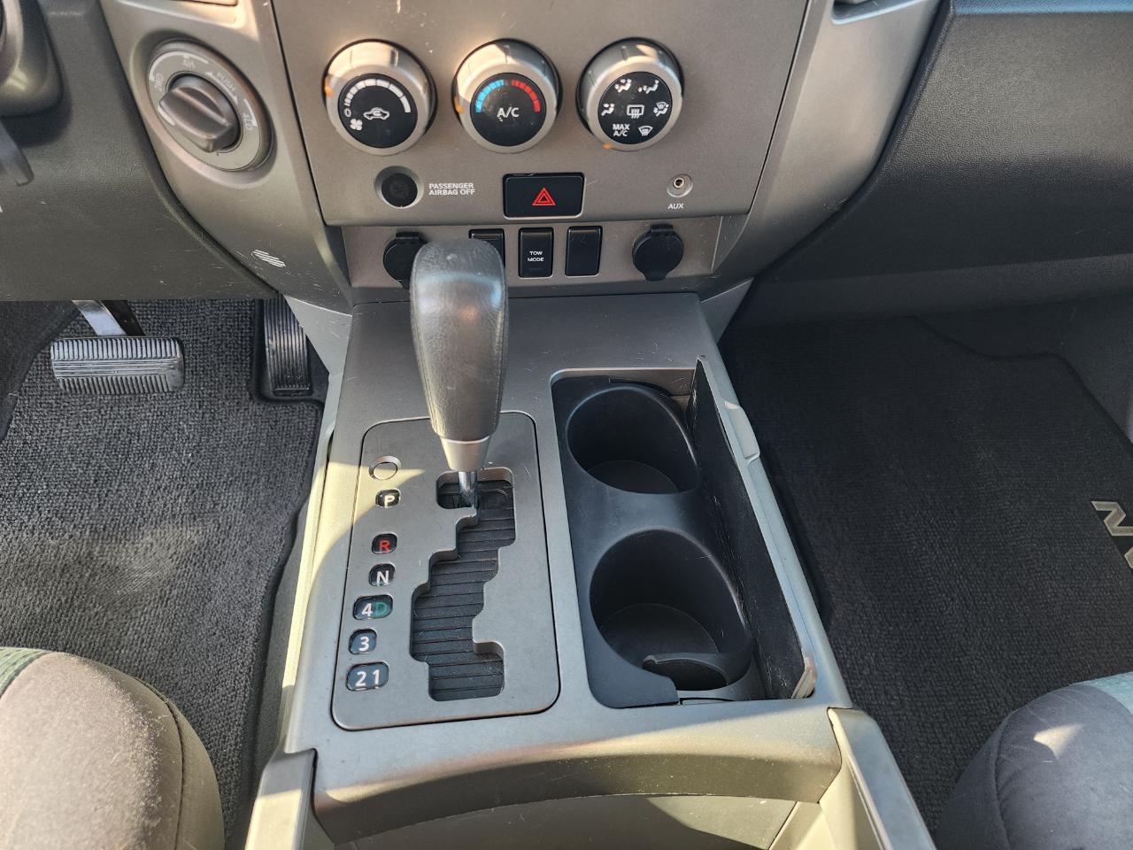 Nissan Titan LE King Cab 4WD 2006