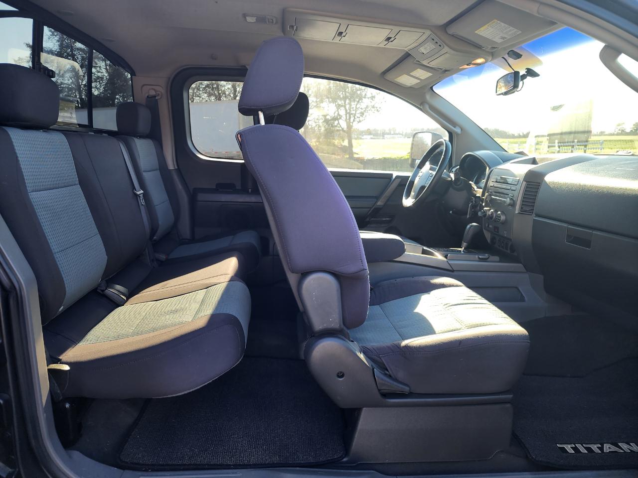 Nissan Titan LE King Cab 4WD 2006