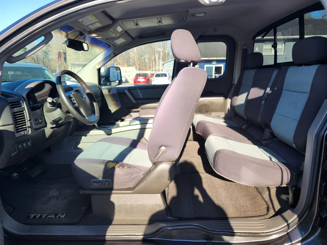 Nissan Titan LE King Cab 4WD 2006