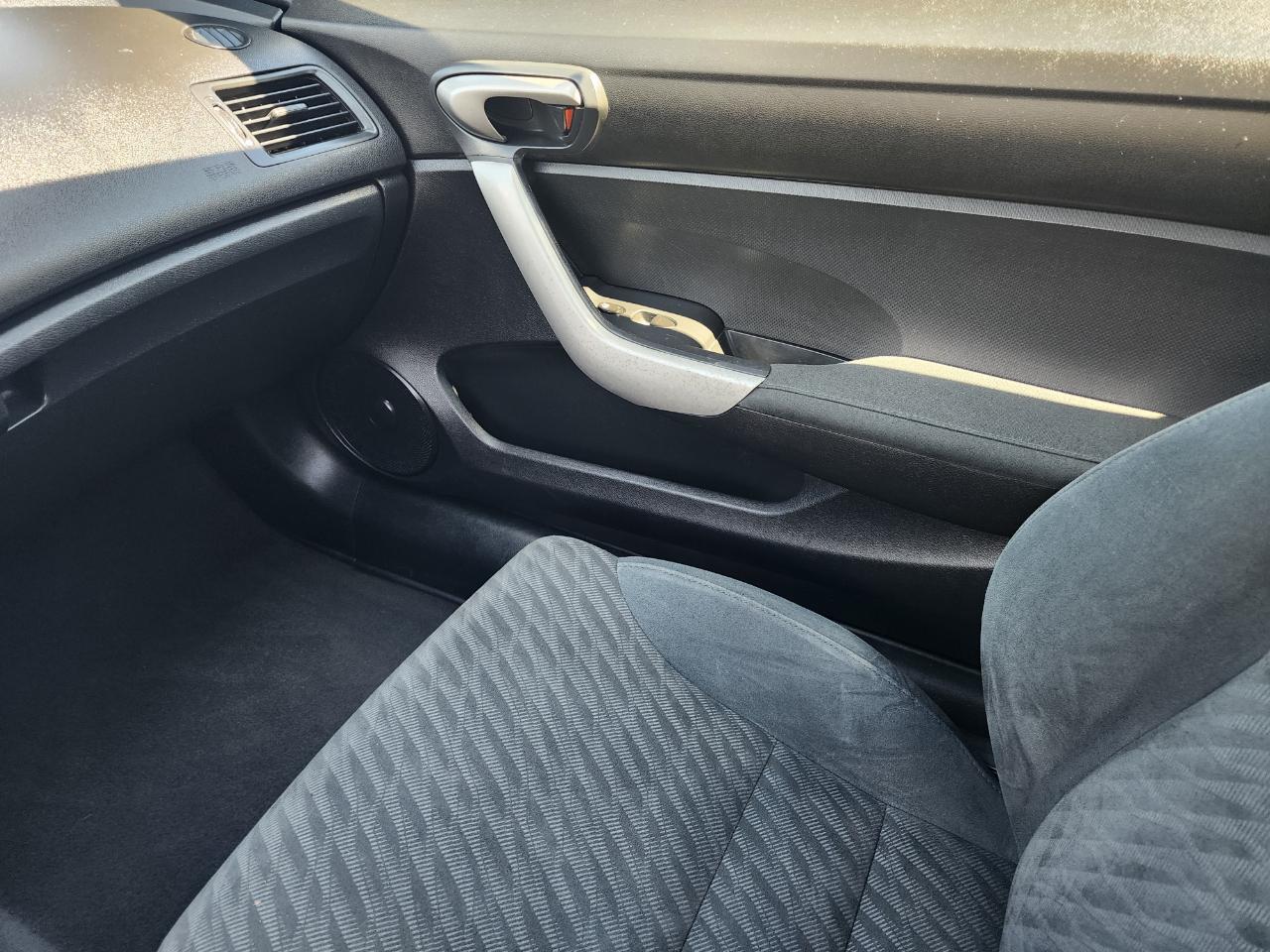 Honda Civic EX Coupe 5-Speed AT 2011