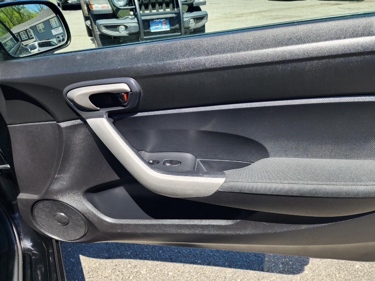 Honda Civic EX Coupe 5-Speed AT 2011