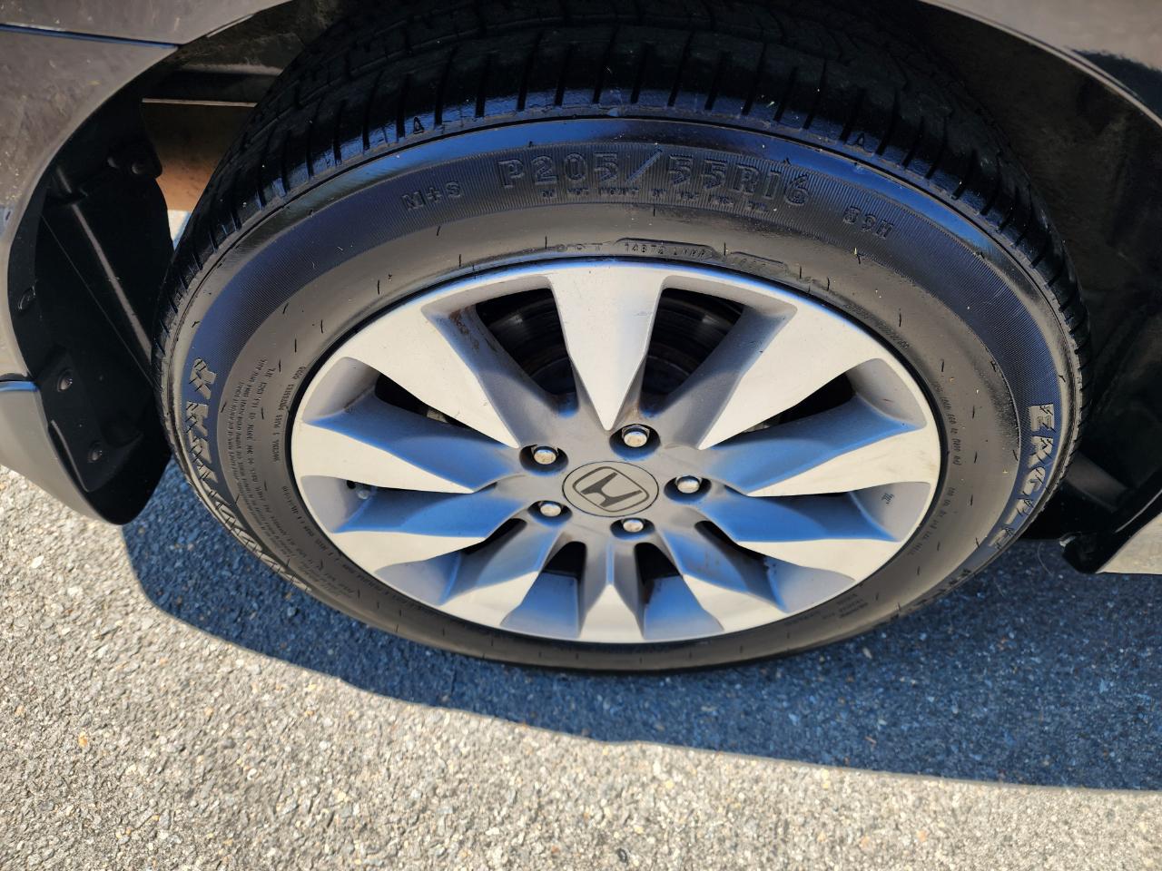 Honda Civic EX Coupe 5-Speed AT 2011