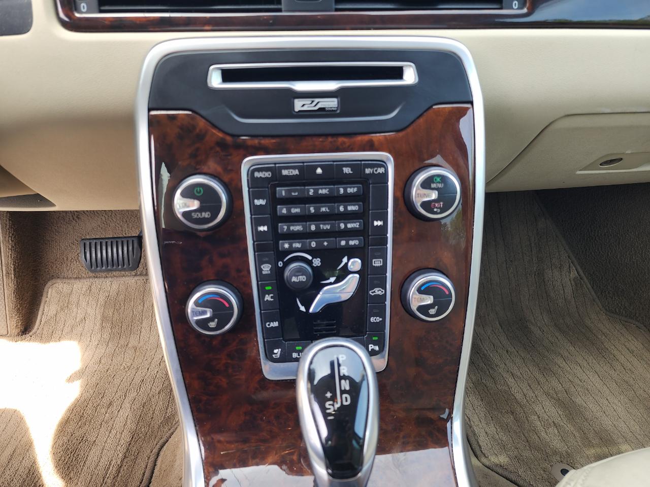 Volvo XC70 2.0 T5 Platinum 2015