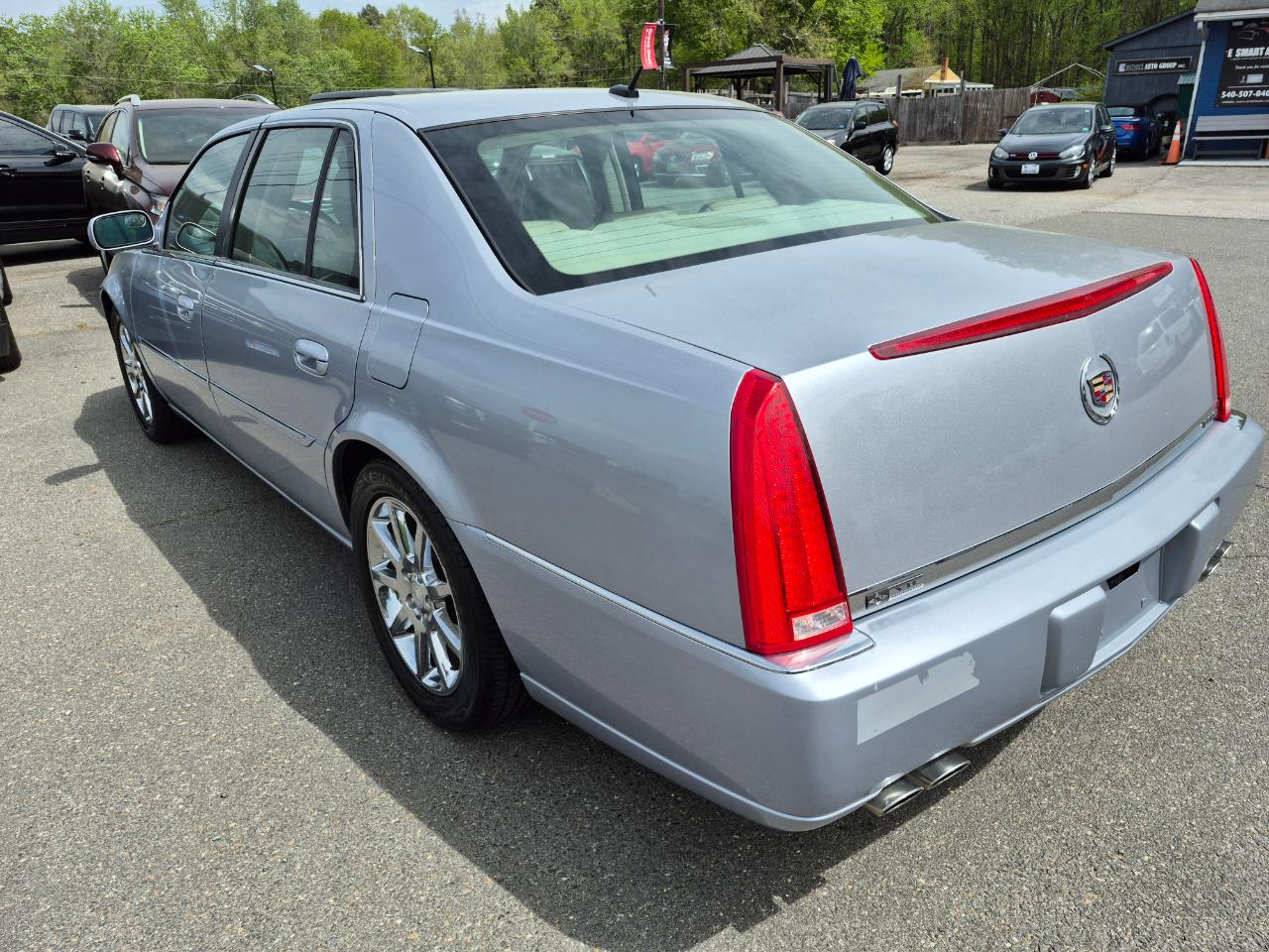 Cadillac DTS Sedan 2006