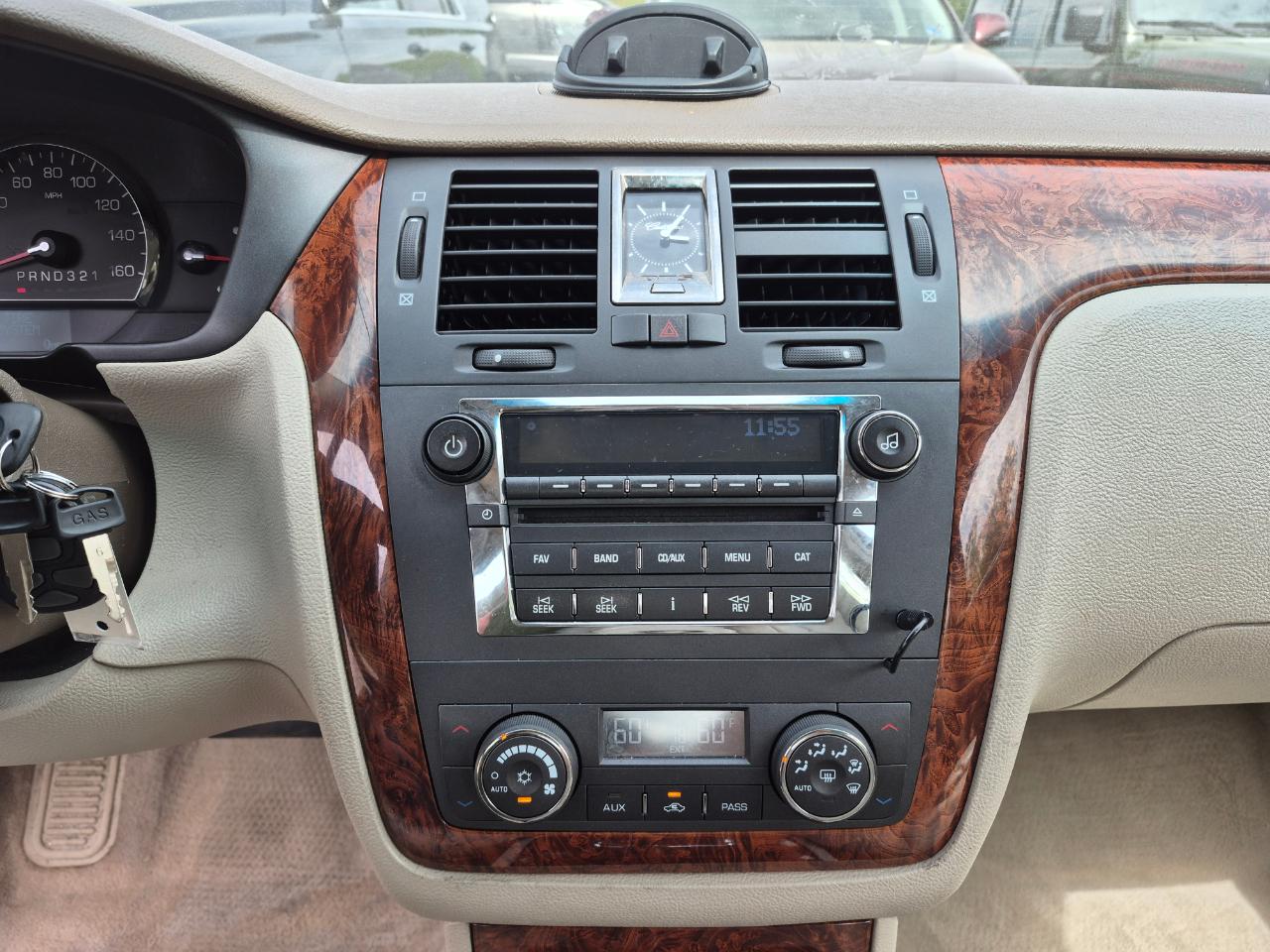 Cadillac DTS Sedan 2006