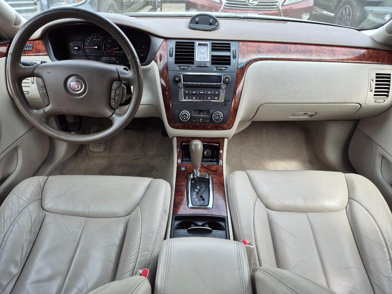 Cadillac DTS Sedan 2006
