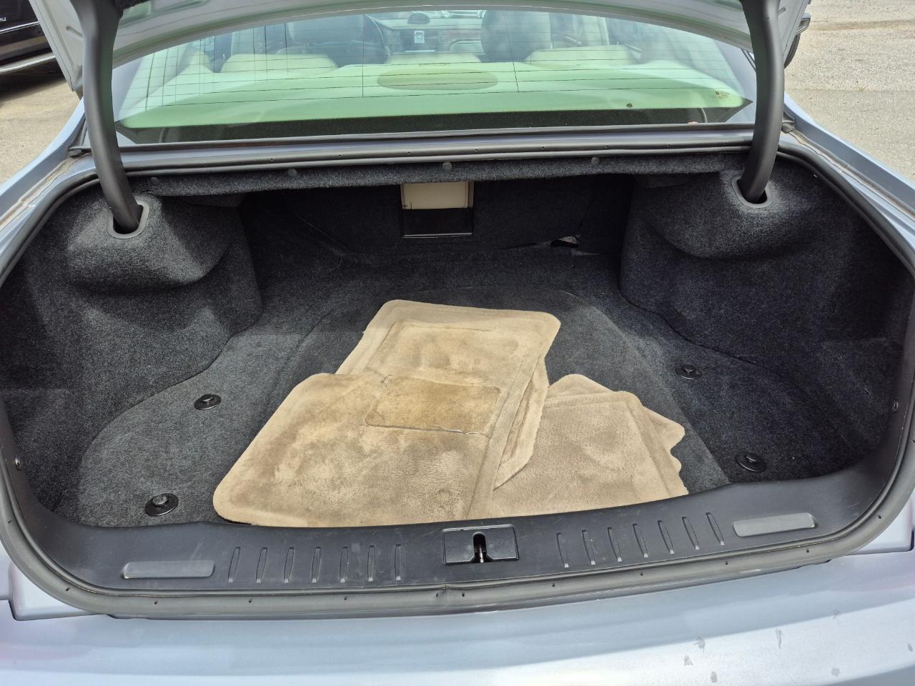 Cadillac DTS Sedan 2006