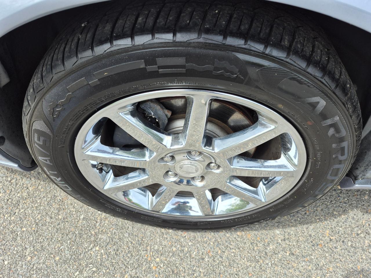 Cadillac DTS Sedan 2006