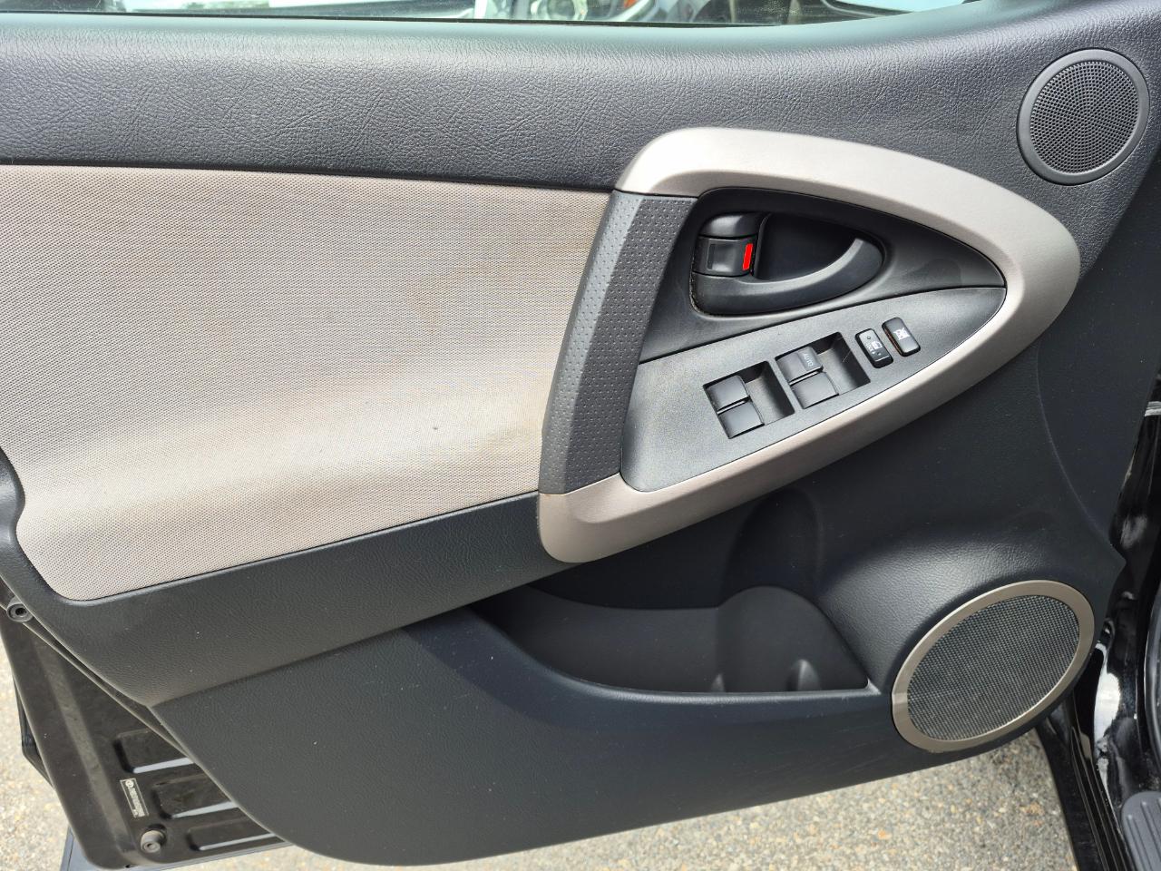 Toyota RAV4 Limited I4 4WD 2006