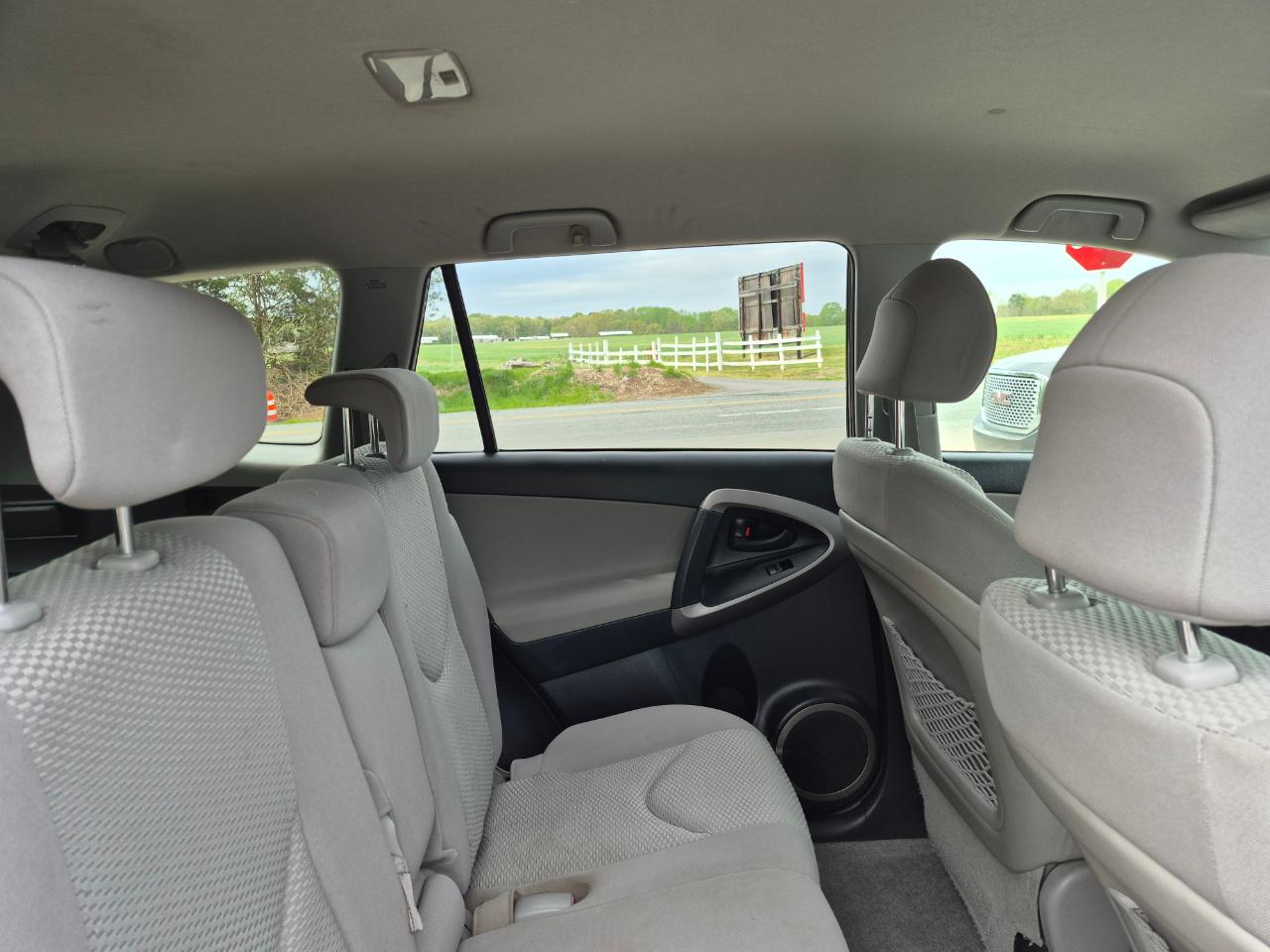 Toyota RAV4 Limited I4 4WD 2006