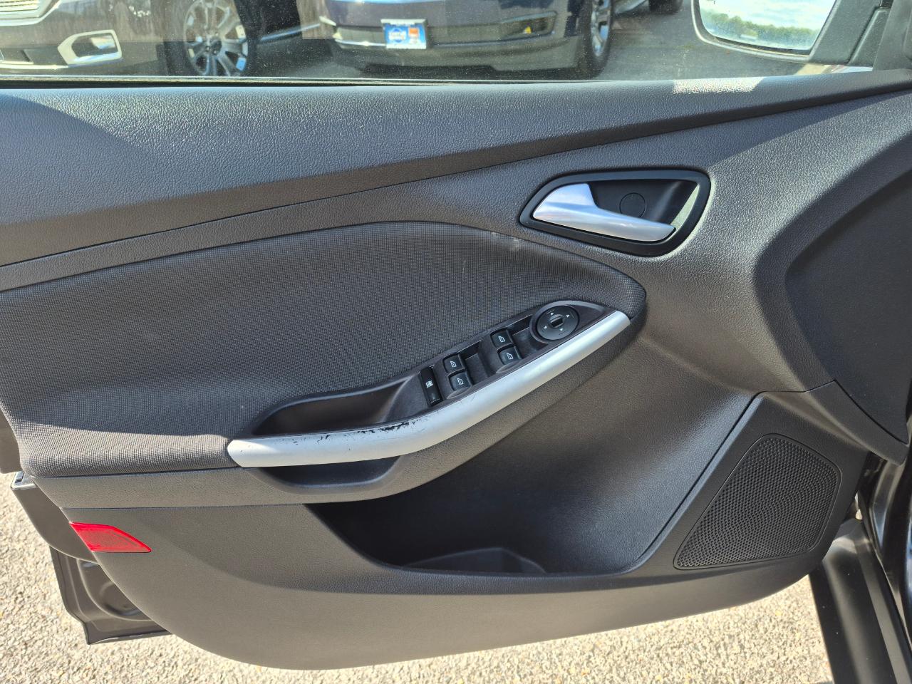 Ford Focus SE Sedan 2013