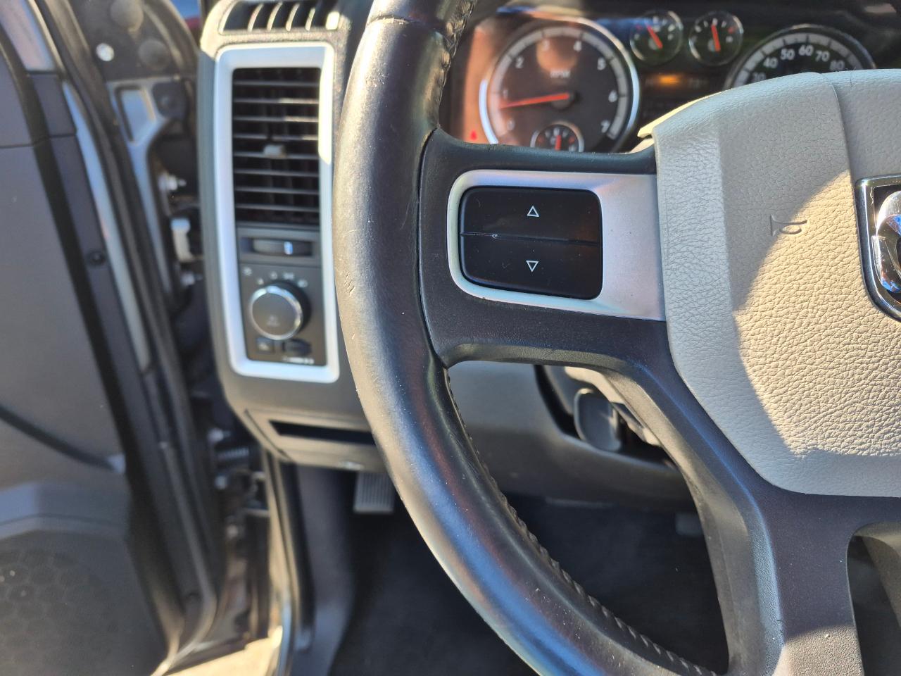 Dodge Ram 1500 SLT Crew Cab 4WD 2009