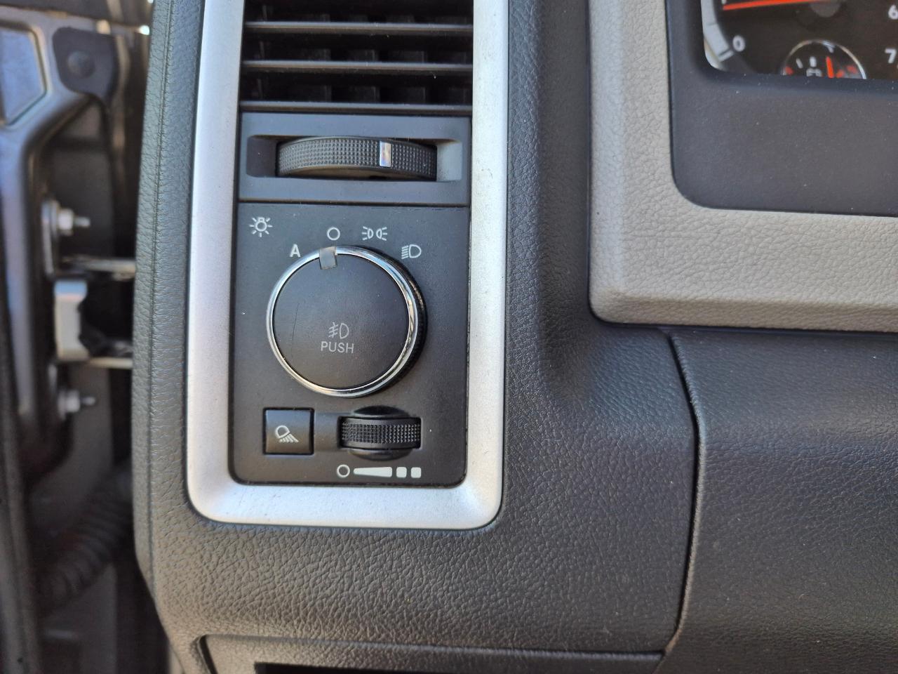 Dodge Ram 1500 SLT Crew Cab 4WD 2009