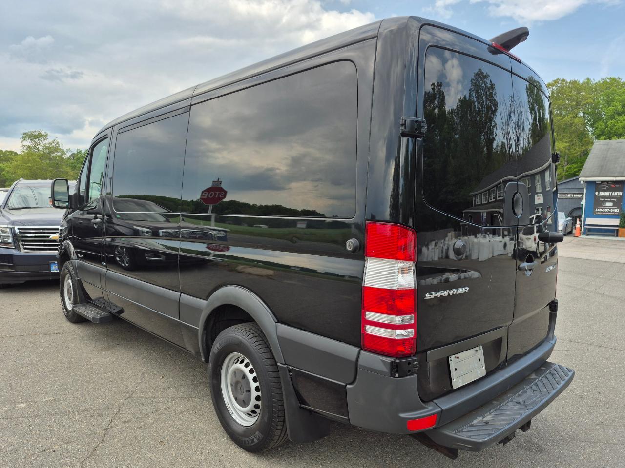 Mercedes-Benz Sprinter 2500 Passenger Van High Roof 144-in. WB 2014