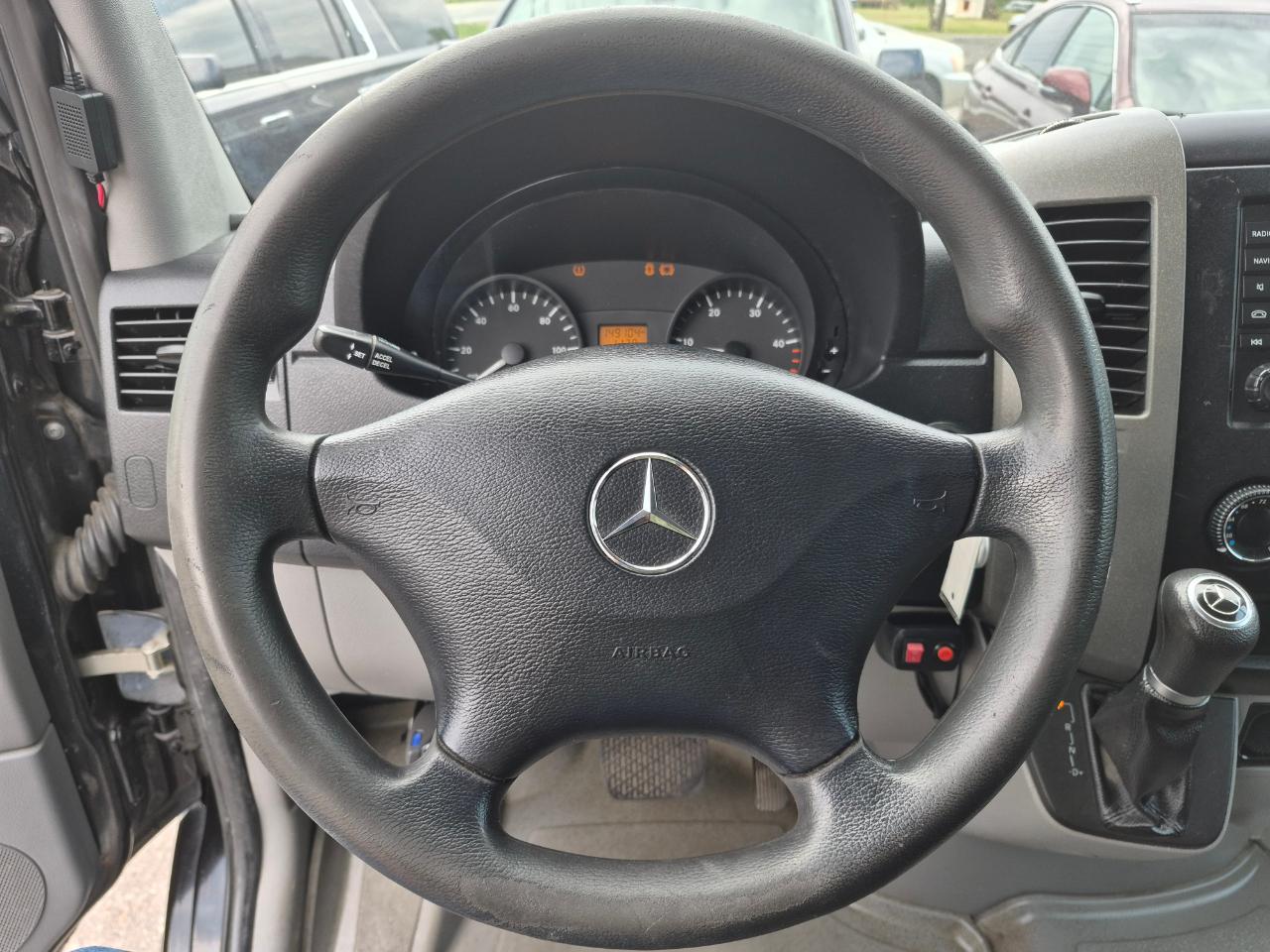 Mercedes-Benz Sprinter 2500 Passenger Van High Roof 144-in. WB 2014