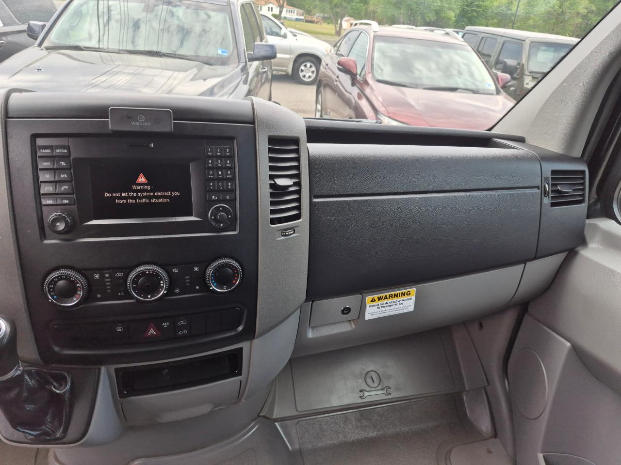 Mercedes-Benz Sprinter 2500 Passenger Van High Roof 144-in. WB 2014