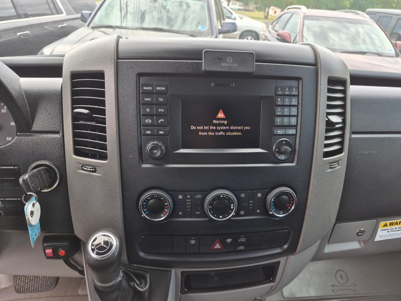 Mercedes-Benz Sprinter 2500 Passenger Van High Roof 144-in. WB 2014