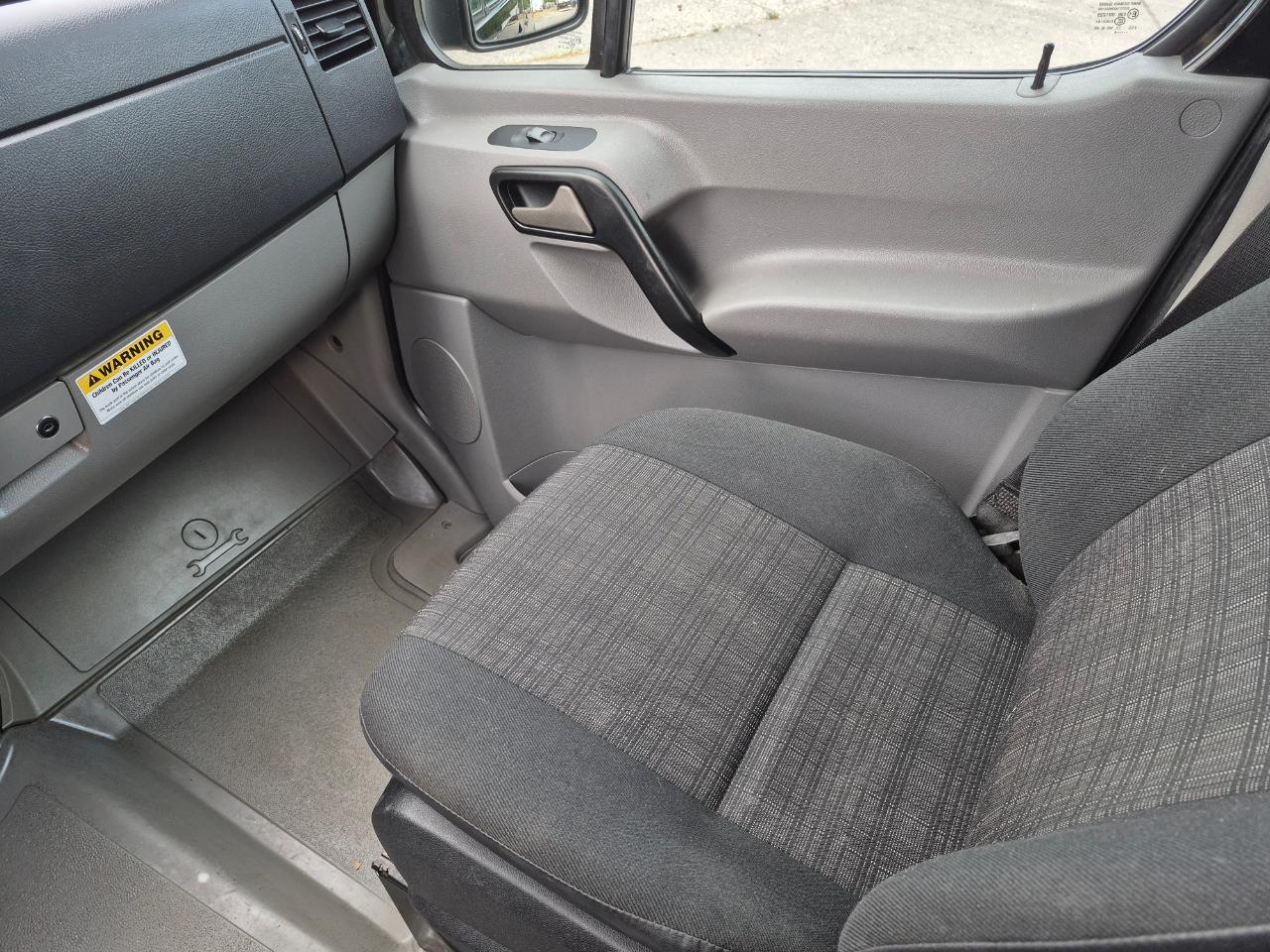 Mercedes-Benz Sprinter 2500 Passenger Van High Roof 144-in. WB 2014