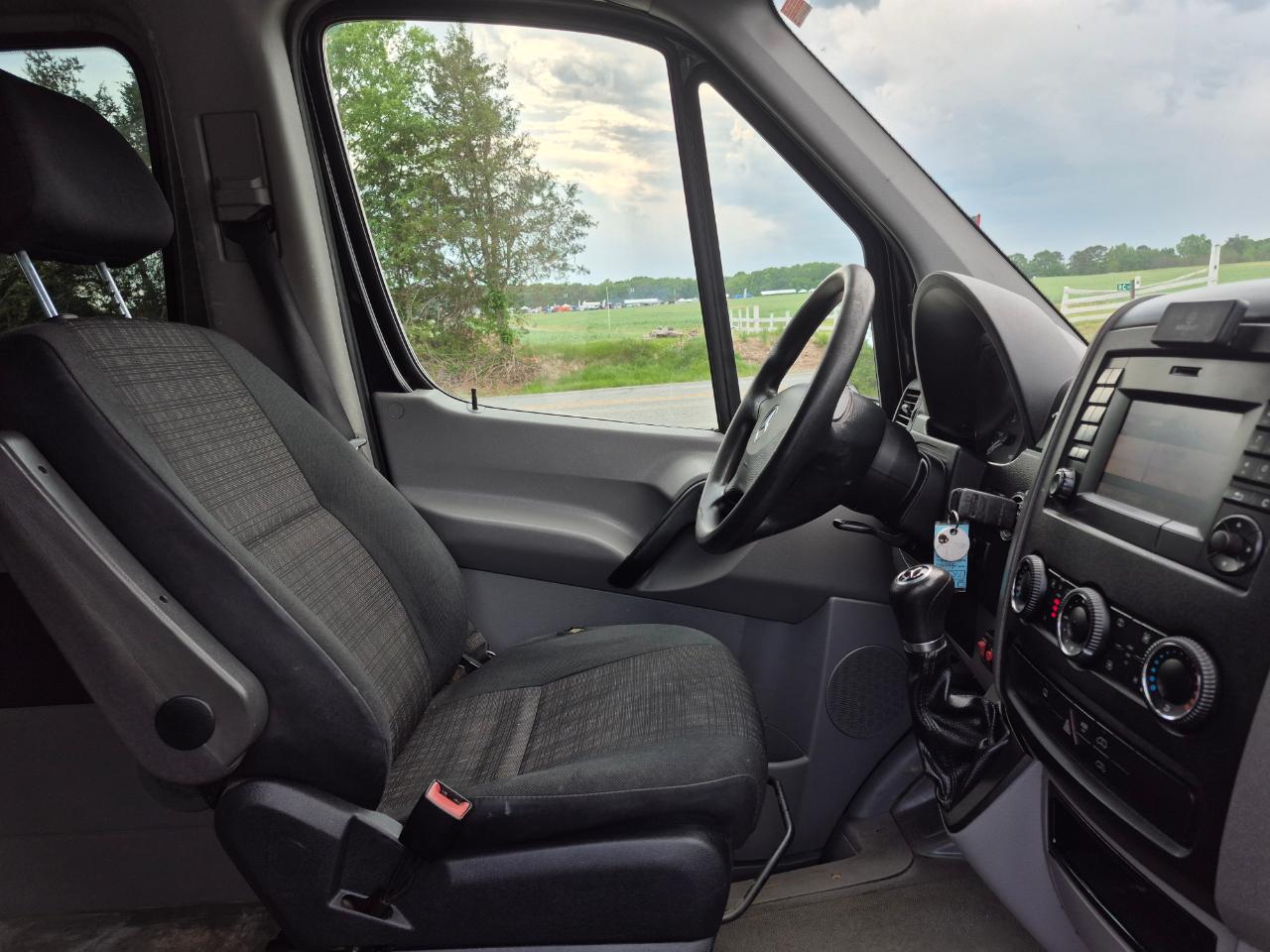 Mercedes-Benz Sprinter 2500 Passenger Van High Roof 144-in. WB 2014