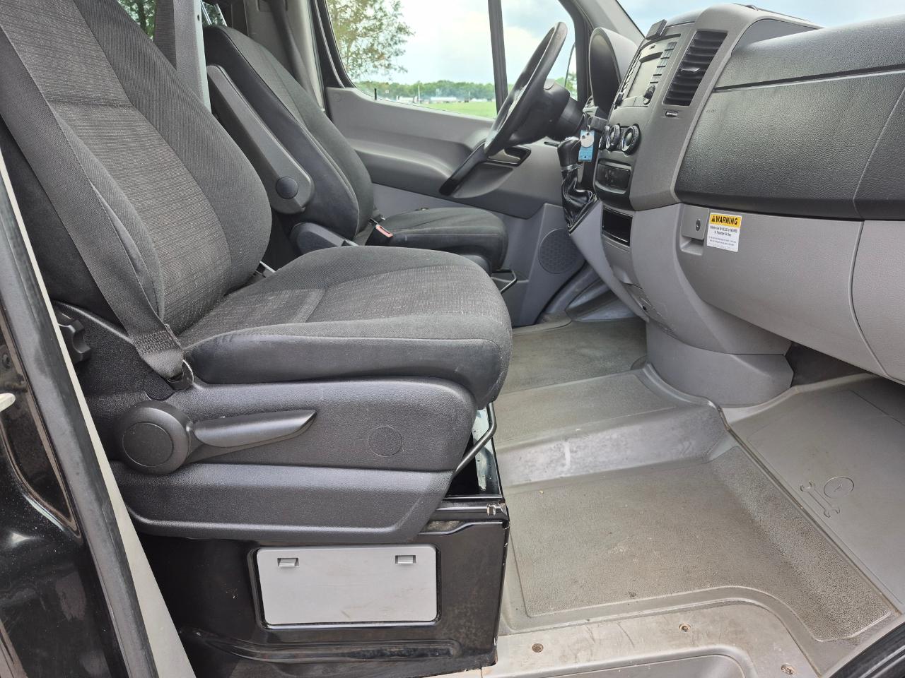 Mercedes-Benz Sprinter 2500 Passenger Van High Roof 144-in. WB 2014