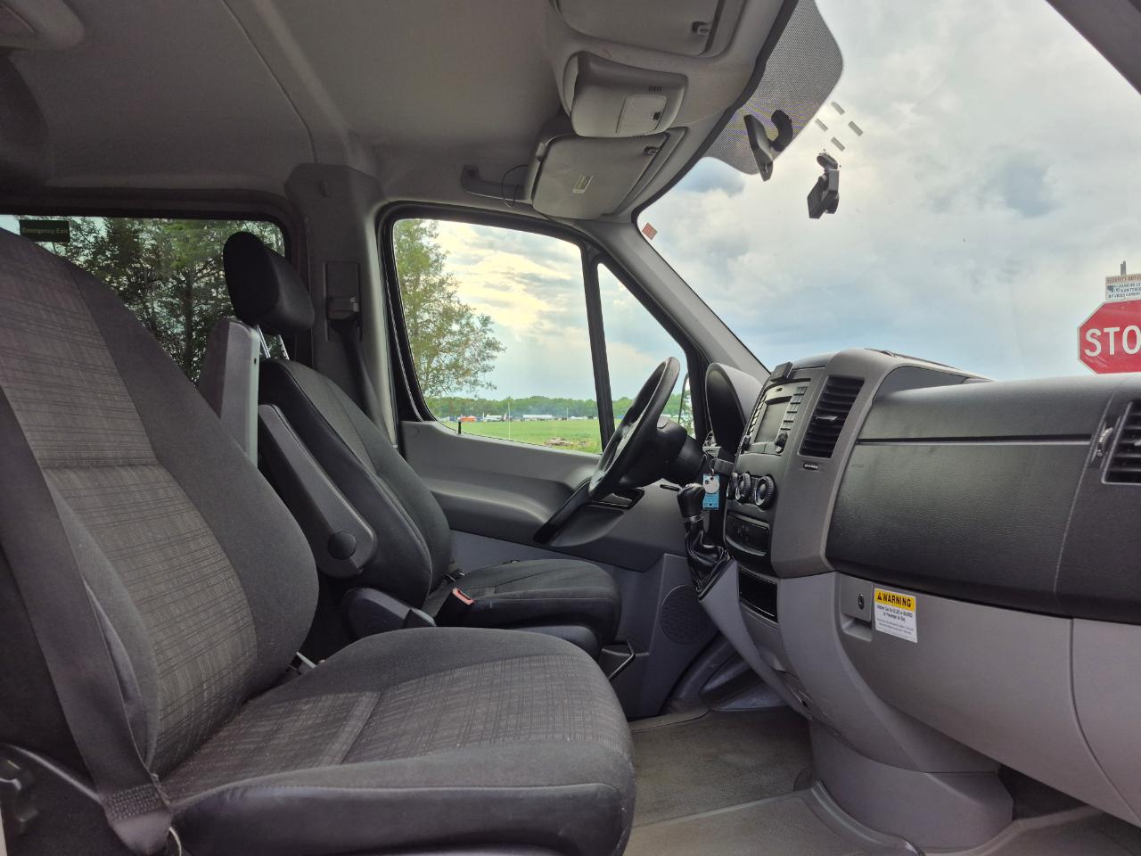 Mercedes-Benz Sprinter 2500 Passenger Van High Roof 144-in. WB 2014