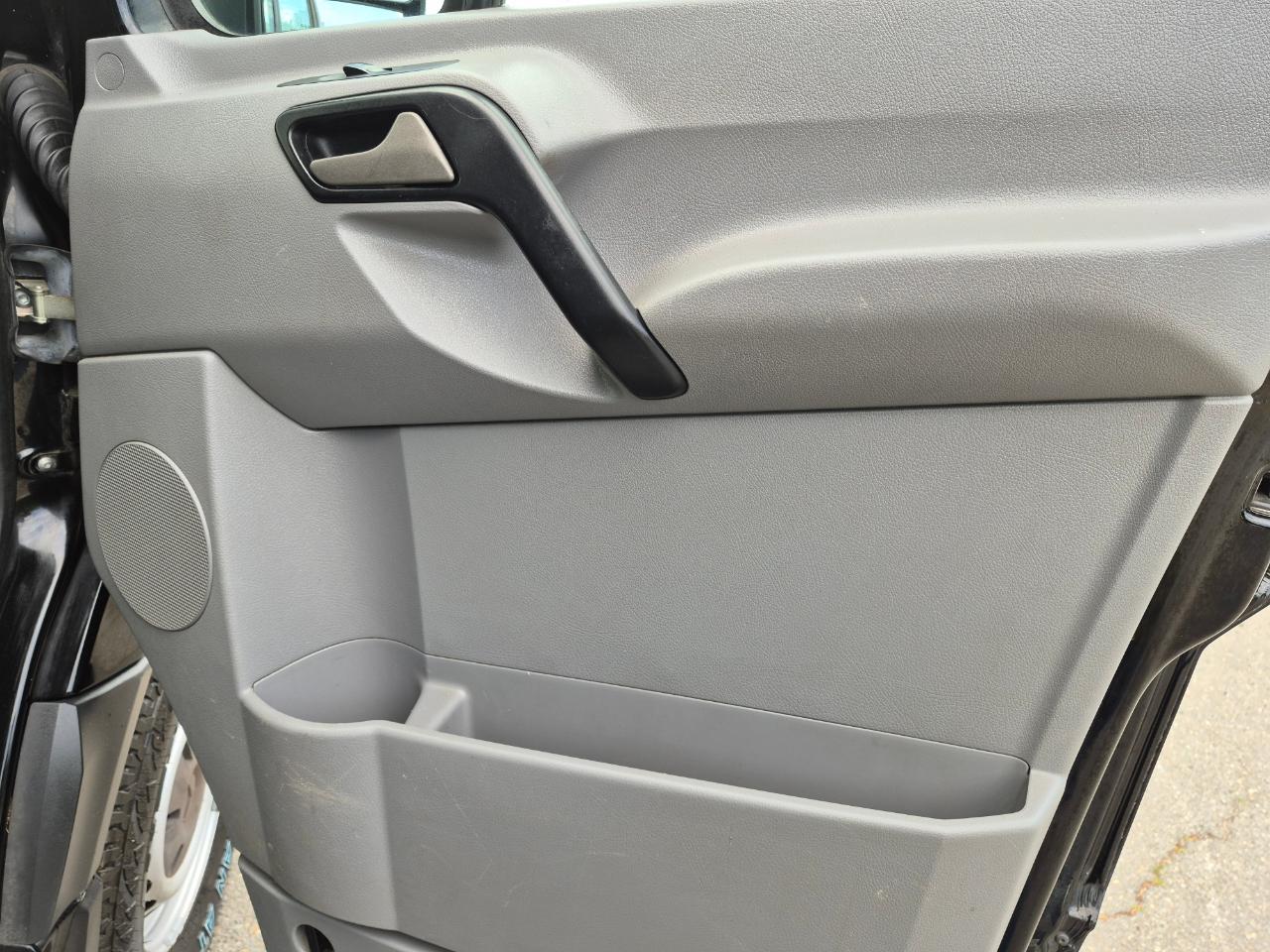 Mercedes-Benz Sprinter 2500 Passenger Van High Roof 144-in. WB 2014