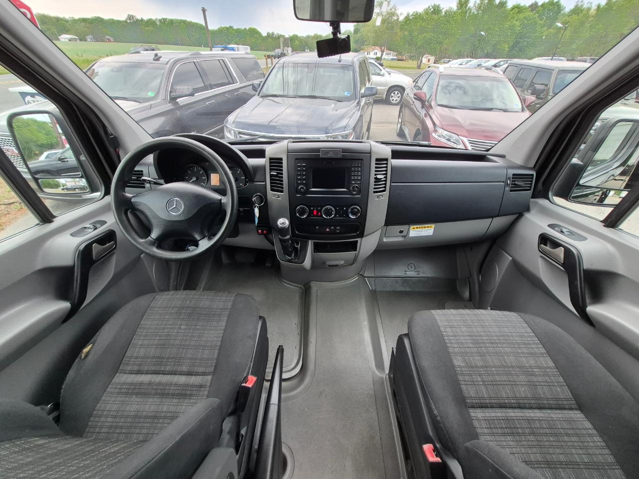 Mercedes-Benz Sprinter 2500 Passenger Van High Roof 144-in. WB 2014