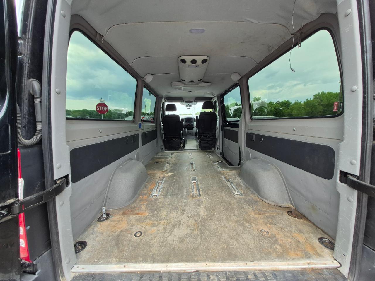 Mercedes-Benz Sprinter 2500 Passenger Van High Roof 144-in. WB 2014