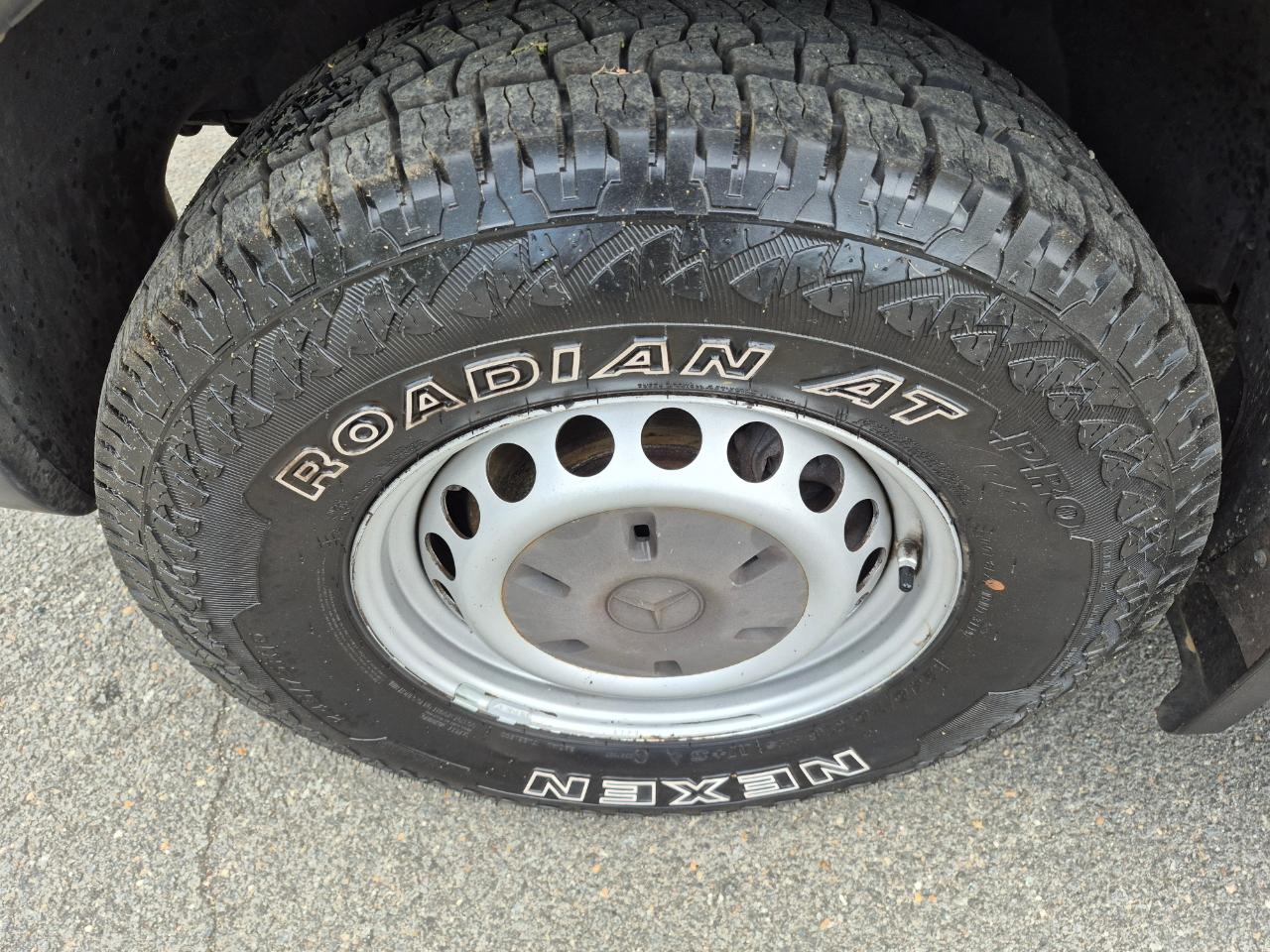 Mercedes-Benz Sprinter 2500 Passenger Van High Roof 144-in. WB 2014