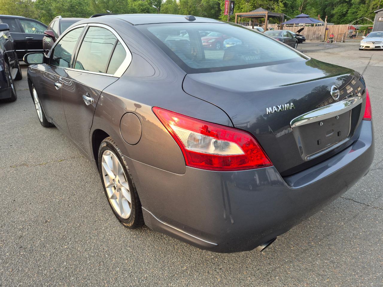 Nissan Maxima SV 2010
