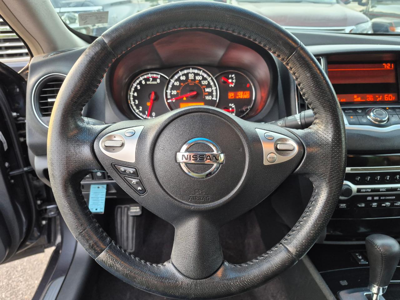 Nissan Maxima SV 2010