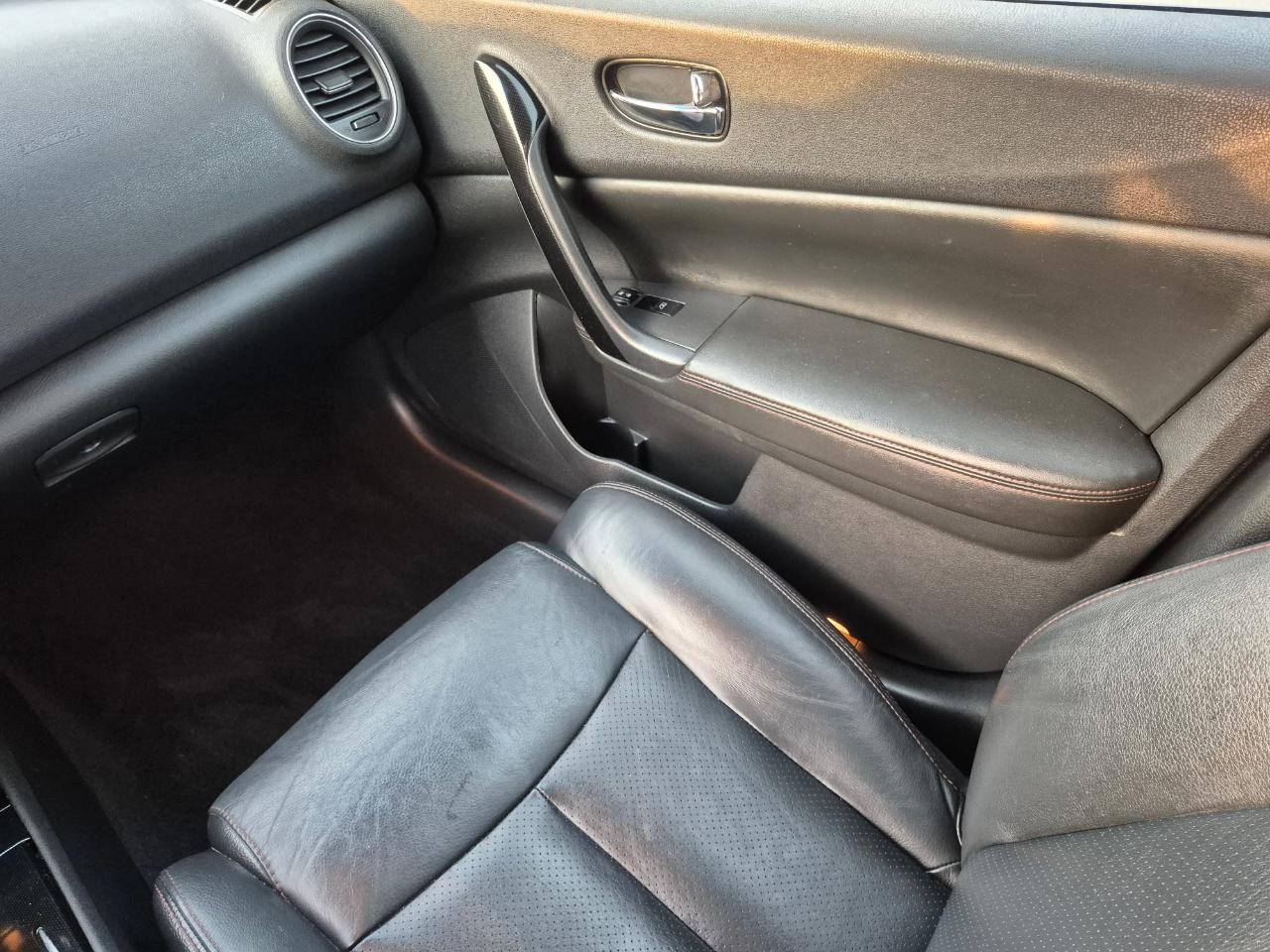 Nissan Maxima SV 2010