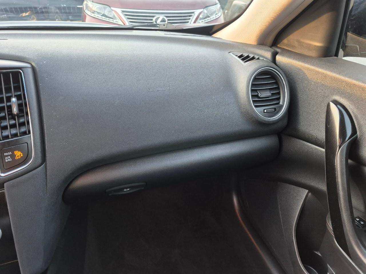 Nissan Maxima SV 2010