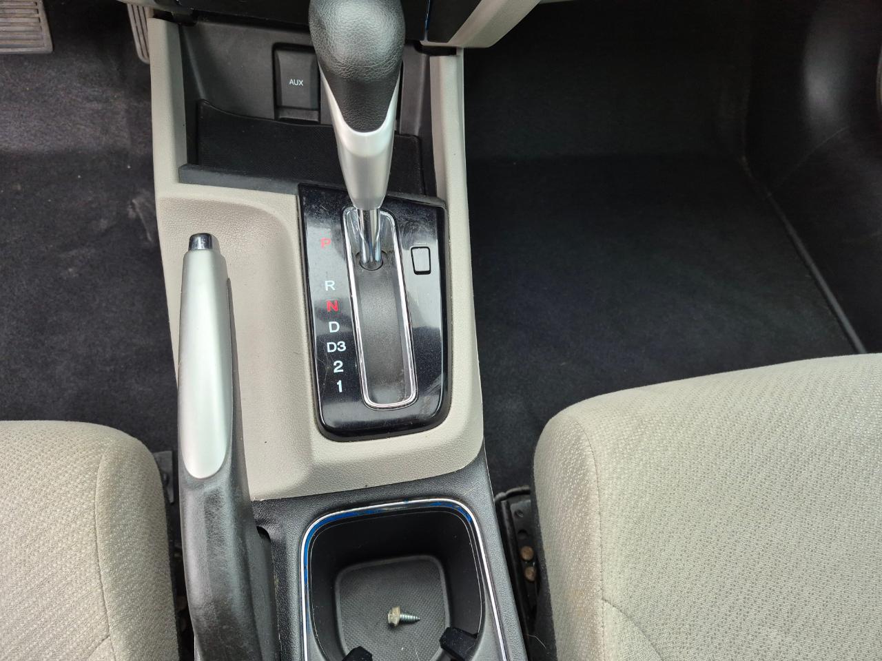 Honda Civic EX Sedan 5-Speed AT 2013