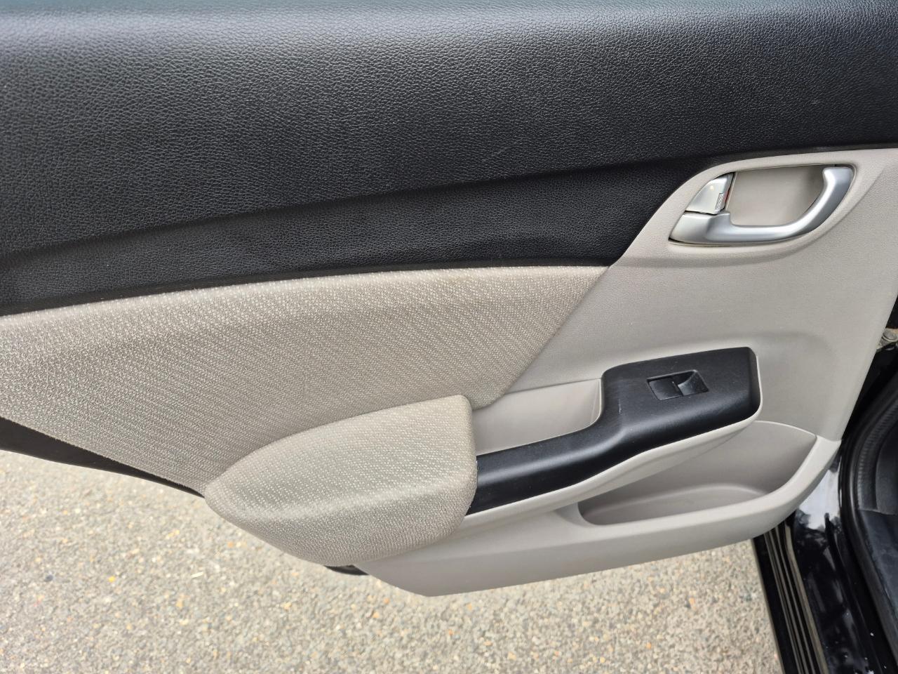 Honda Civic EX Sedan 5-Speed AT 2013