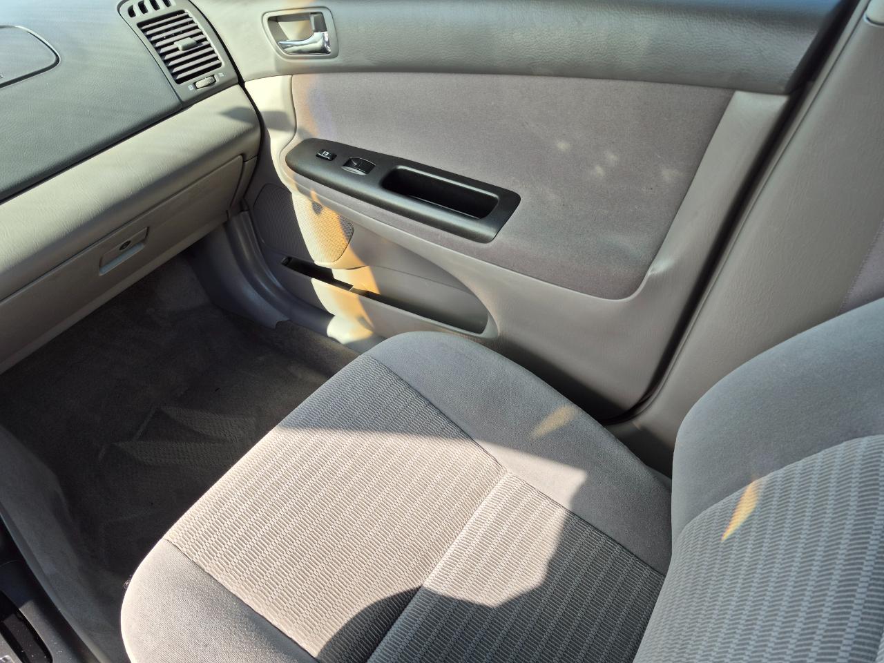 Toyota Camry Standard 2006