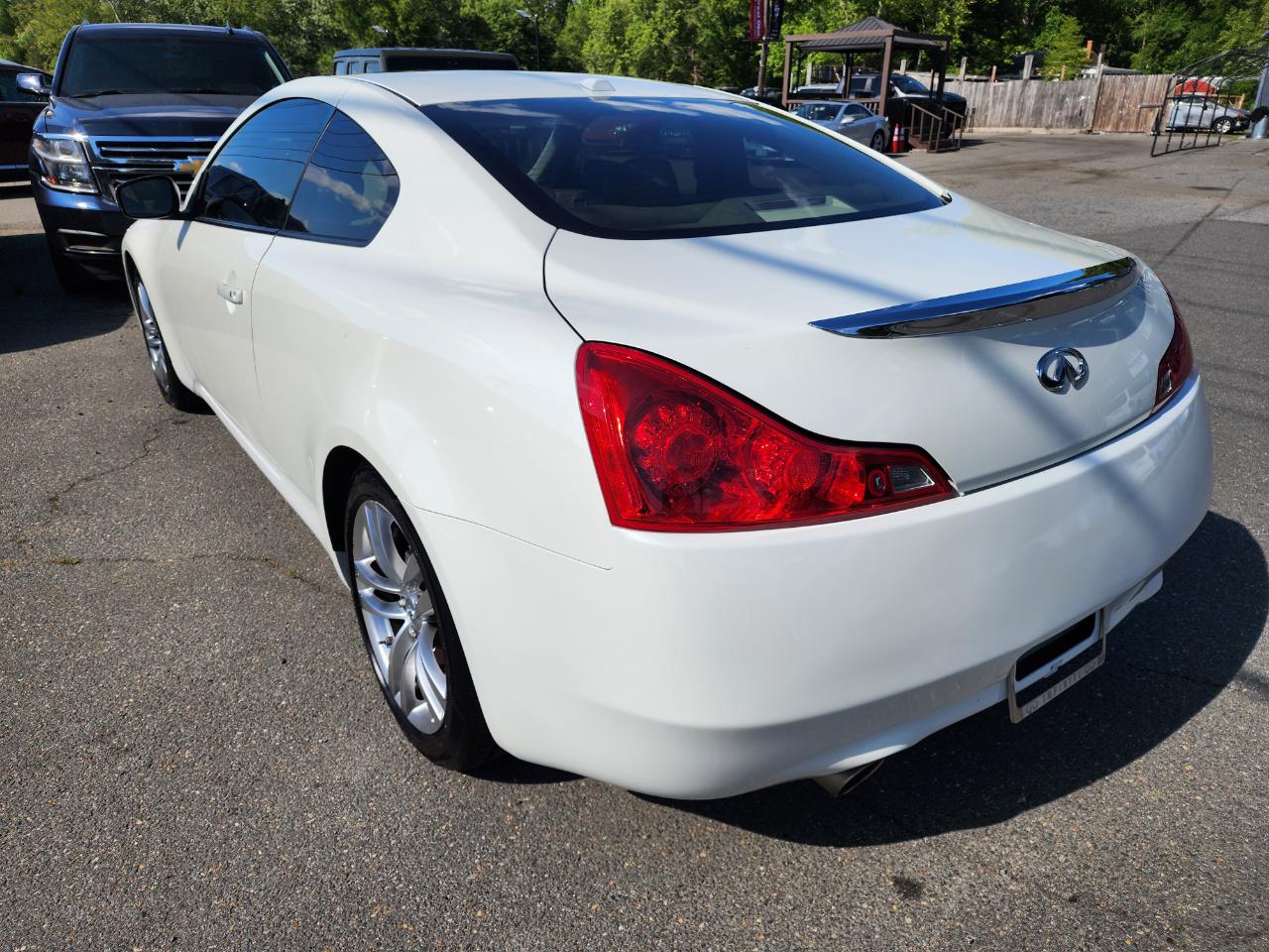 Infiniti G37 Base 2008