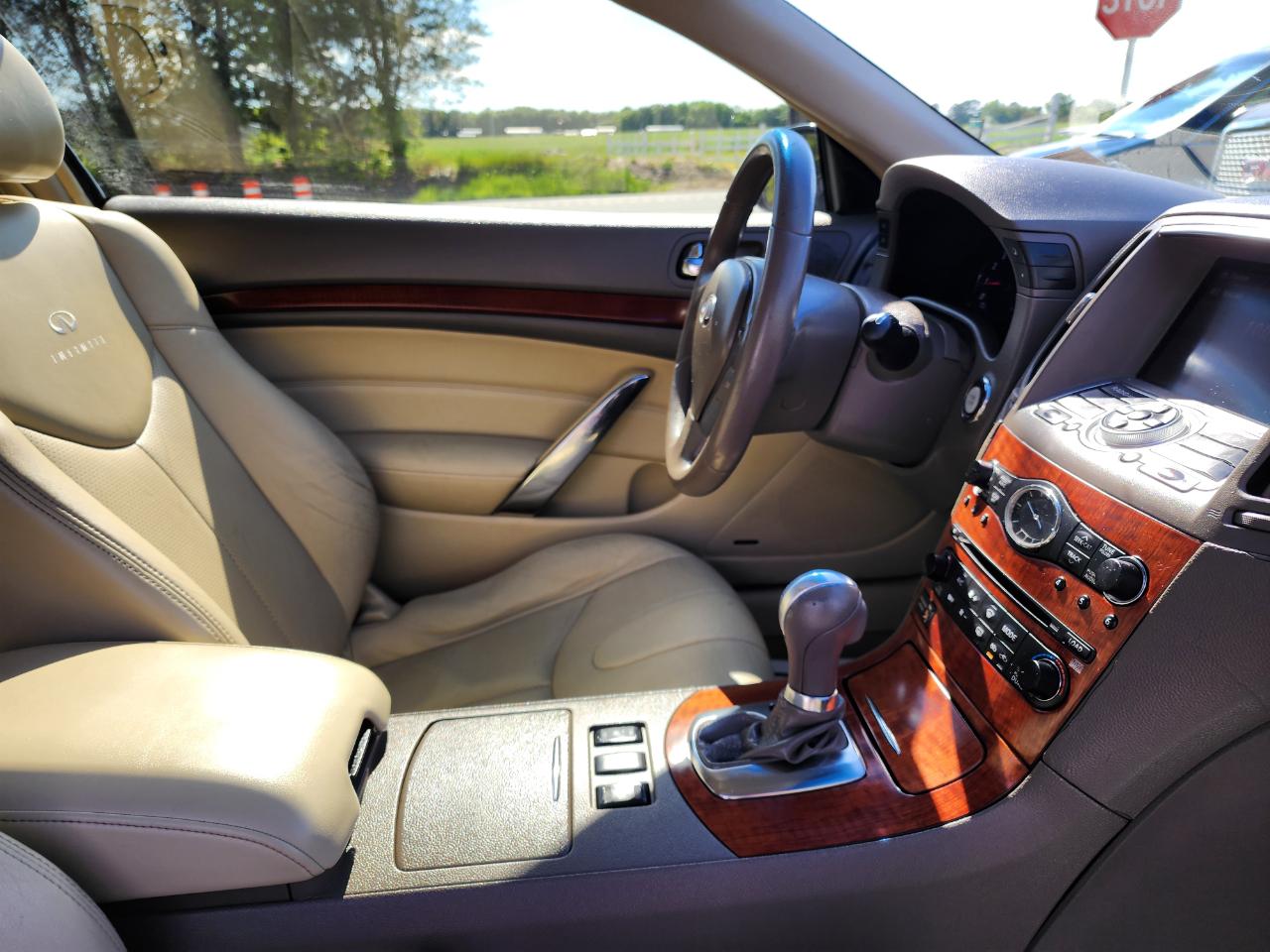 Infiniti G37 Base 2008